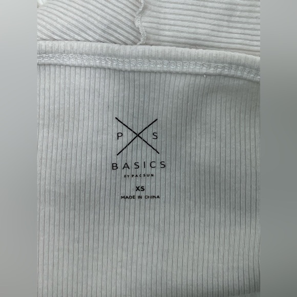 🐚2 For $20🐚 PacSun White Crop Top - Picture 3 of 3